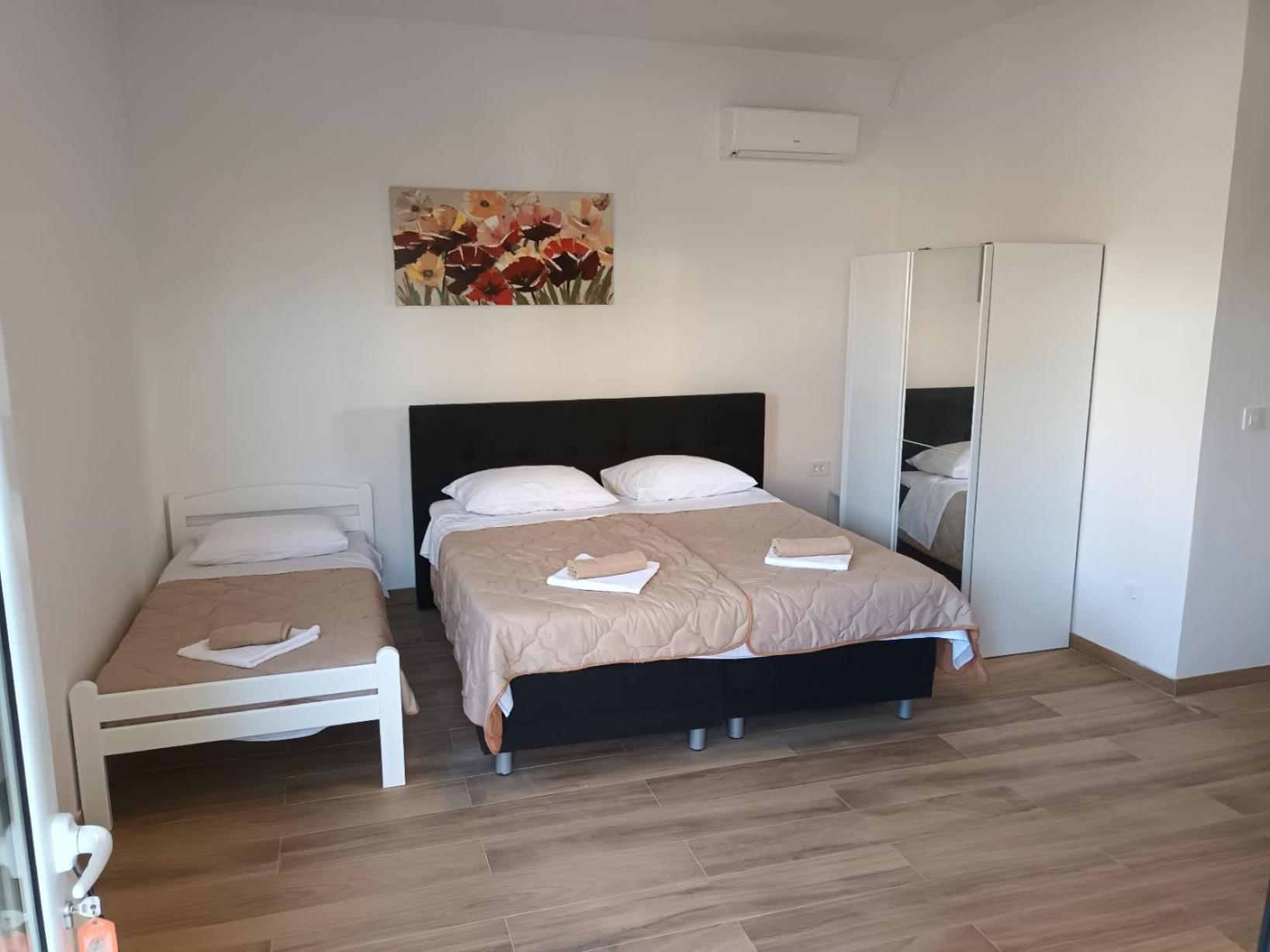 Stars Palace Zaboric Room photo